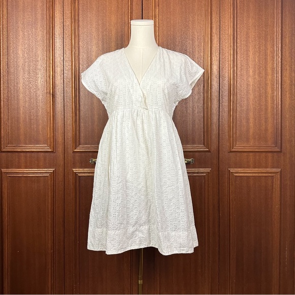 Wilfred Dresses & Skirts - Wilfred White Misha Eyelet Babydoll Mini Dress Women Sz XS